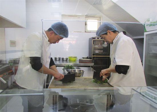 吉林市食品药品监督管理局 推进“阳光厨房”视频监控建设